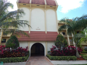 Boca Raton, Florida 33428, 2 Bedrooms Bedrooms, ,2 BathroomsBathrooms,Condo/Co-op/Villa/Townhouse,Exclusive Right,Carolwood Ln,F10422387