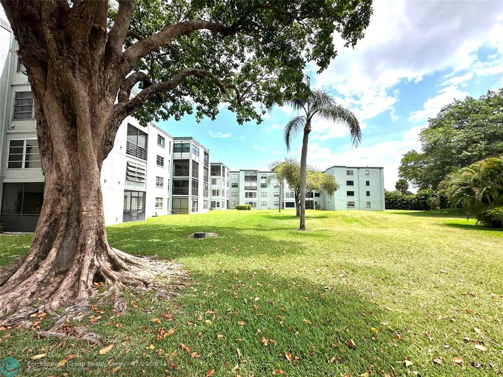 Boca Raton, Florida 33428, 2 Bedrooms Bedrooms, ,2 BathroomsBathrooms,Condo/Co-op/Villa/Townhouse,Exclusive Right,8th St,F10426634