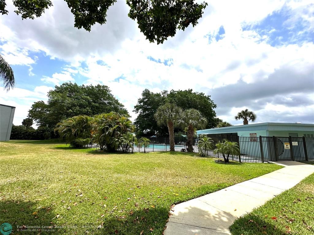 Boca Raton, Florida 33428, 2 Bedrooms Bedrooms, ,2 BathroomsBathrooms,Condo/Co-op/Villa/Townhouse,Exclusive Right,8th St,F10426634