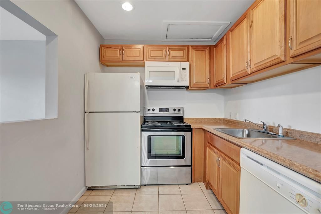 Boca Raton, Florida 33434, 1 Bedroom Bedrooms, ,1 BathroomBathrooms,Condo/Co-op/Villa/Townhouse,Exclusive Right,Suffolk A,F10426610