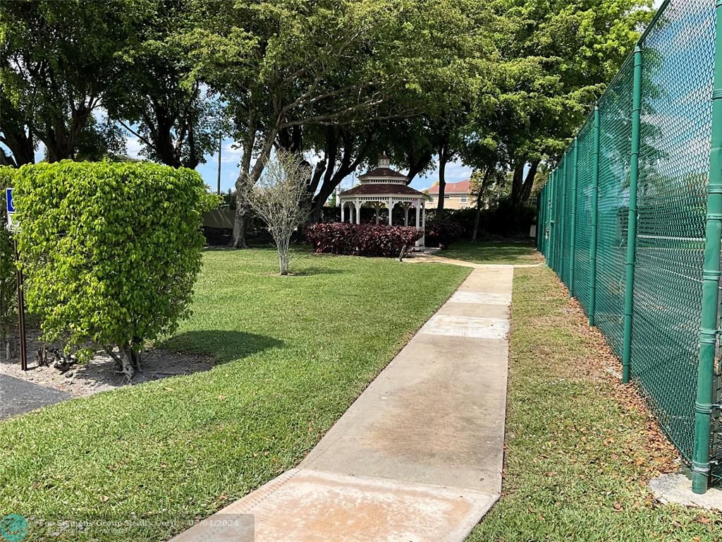 Boca Raton, Florida 33433, 2 Bedrooms Bedrooms, 6 Rooms Rooms,2 BathroomsBathrooms,Condo/Co-op/Villa/Townhouse,Exclusive Agency,Barlake Dr,F10423744