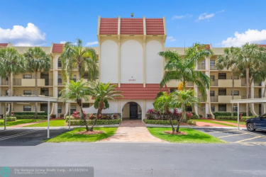 Boca Raton, Florida 33428, 2 Bedrooms Bedrooms, ,2 BathroomsBathrooms,Condo/Co-op/Villa/Townhouse,Exclusive Right,Carolwood Ln,F10432665