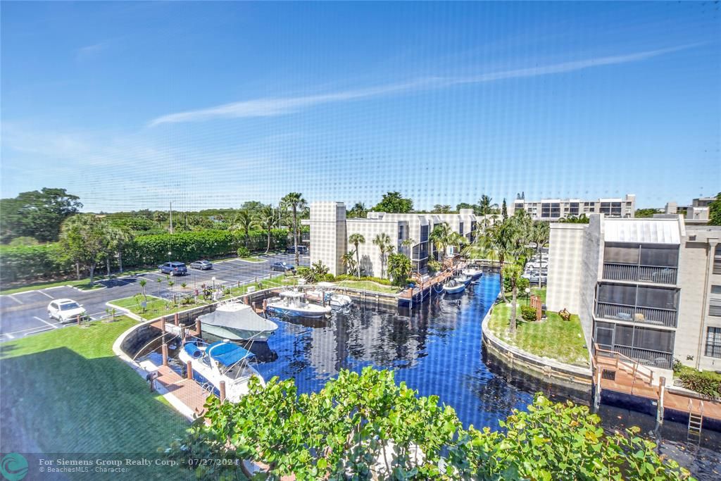 Boca Raton, Florida 33432, 1 Bedroom Bedrooms, ,1 BathroomBathrooms,Condo/Co-op/Villa/Townhouse,Exclusive Right,Royal Palm Way,F10432301