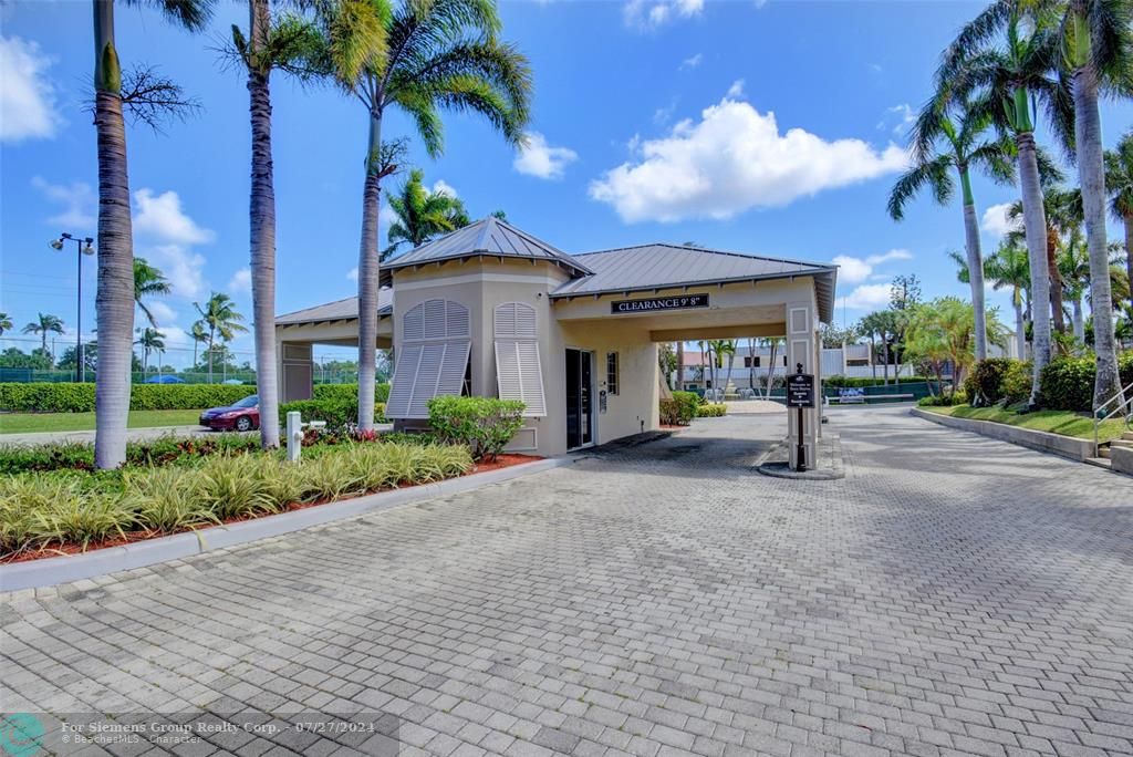 Boca Raton, Florida 33432, 1 Bedroom Bedrooms, ,1 BathroomBathrooms,Condo/Co-op/Villa/Townhouse,Exclusive Right,Royal Palm Way,F10432301