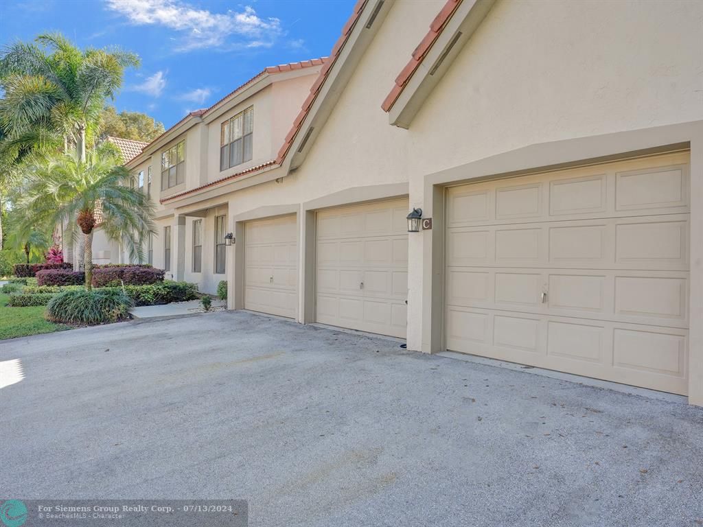 Boca Raton, Florida 33486, 2 Bedrooms Bedrooms, ,2 BathroomsBathrooms,Condo/Co-op/Villa/Townhouse,Exclusive Right,Coach House Cir,F10433246