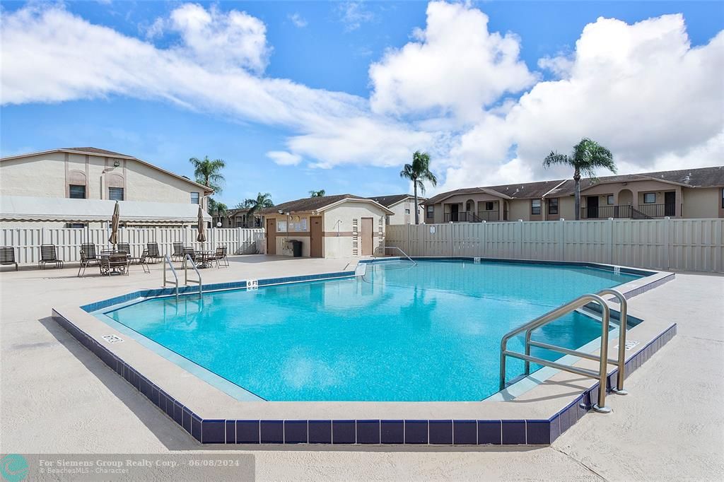 Boca Raton, Florida 33428, 2 Bedrooms Bedrooms, ,2 BathroomsBathrooms,Condo/Co-op/Villa/Townhouse,Exclusive Right,Boca Cove Cir,F10434570