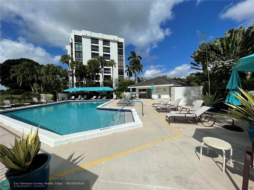 Boca Raton, Florida 33434, 2 Bedrooms Bedrooms, ,2 BathroomsBathrooms,Residential Rental,Exclusive Right,Willow Wood Dr,F10434419