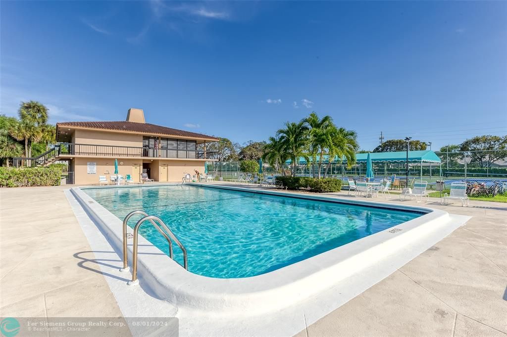 Boca Raton, Florida 33487, 2 Bedrooms Bedrooms, ,2 BathroomsBathrooms,Condo/Co-op/Villa/Townhouse,Exclusive Right,2nd Ave,F10435617