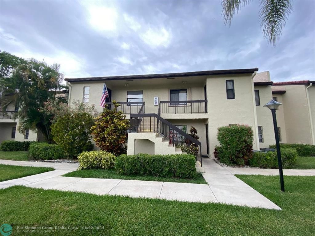 Boca Raton, Florida 33433, 2 Bedrooms Bedrooms, ,2 BathroomsBathrooms,Condo/Co-op/Villa/Townhouse,Exclusive Right,Lago Cir,F10437450