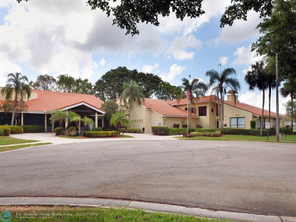 Boca Raton, Florida 33428, 2 Bedrooms Bedrooms, ,2 BathroomsBathrooms,Condo/Co-op/Villa/Townhouse,Exclusive Right,Barwood Ln,F10437823