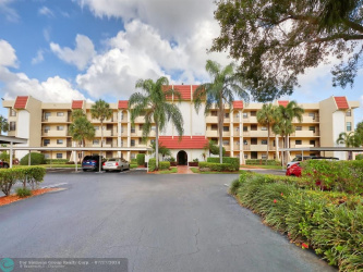 Boca Raton, Florida 33428, 2 Bedrooms Bedrooms, ,2 BathroomsBathrooms,Condo/Co-op/Villa/Townhouse,Exclusive Right,Barwood Ln,F10437823