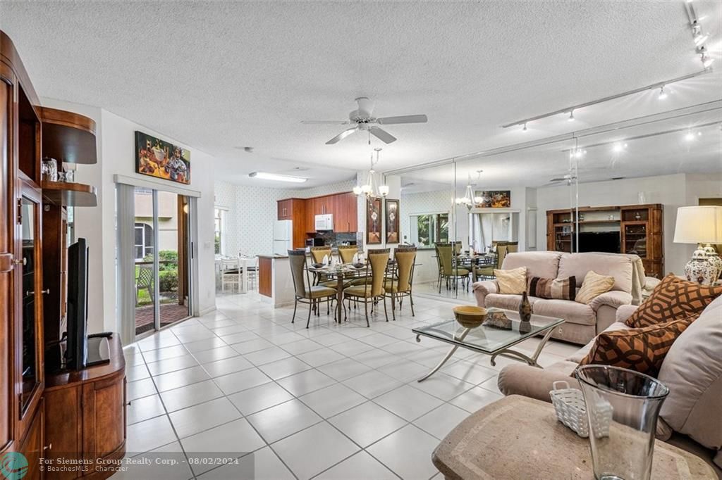 Boca Raton, Florida 33433, 2 Bedrooms Bedrooms, ,2 BathroomsBathrooms,Residential Rental,Exclusive Right,Via Regina,F10438005