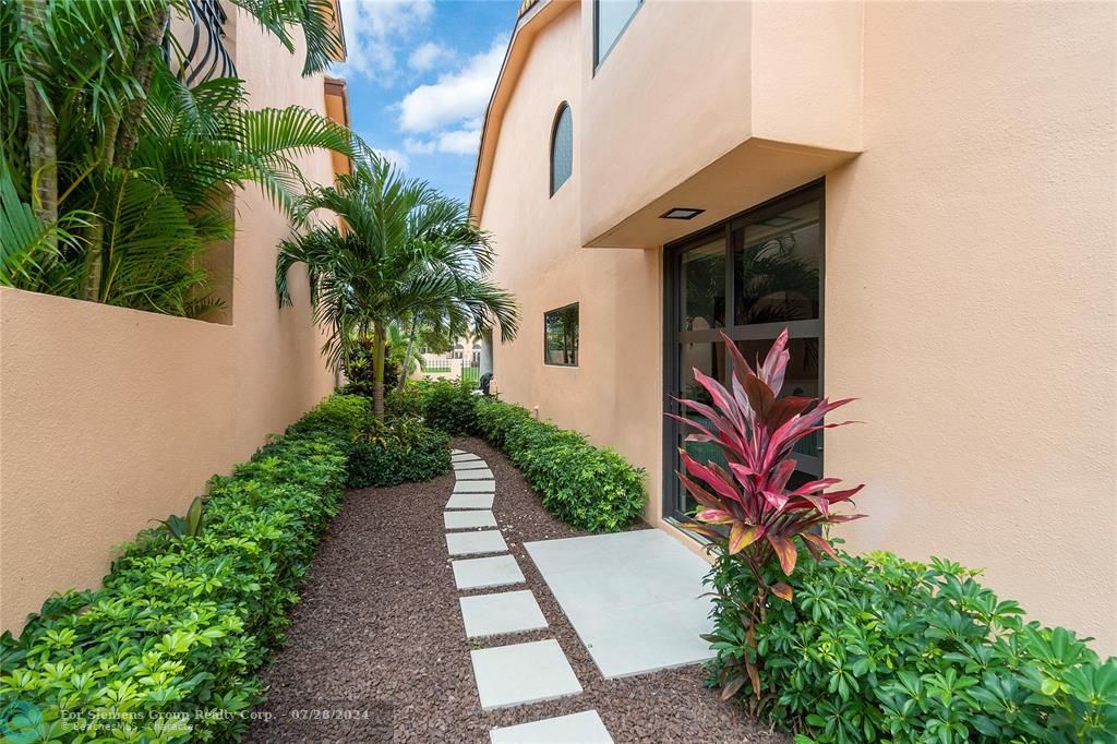 Boca Raton, Florida 33433, 5 Bedrooms Bedrooms, ,4 BathroomsBathrooms,Residential Rental,Exclusive Right,Via Rosa,F10438114