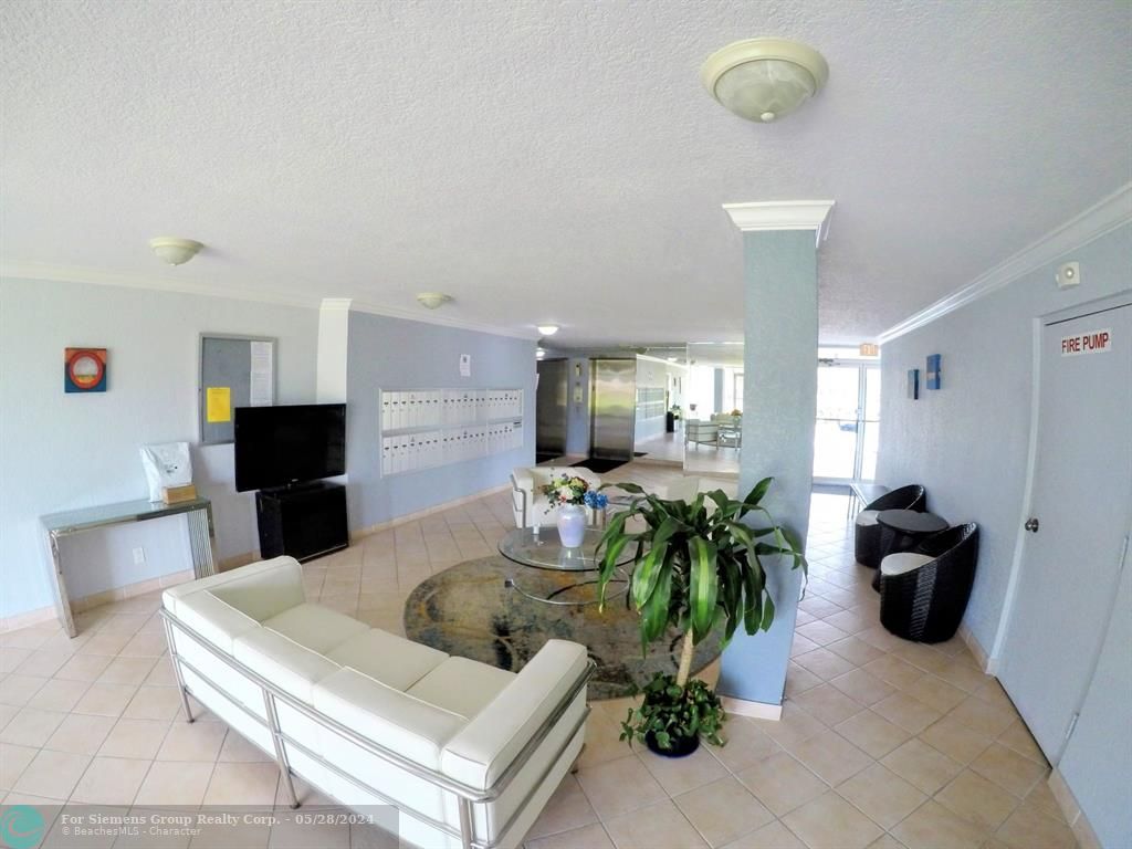 Boca Raton, Florida 33487, 1 Bedroom Bedrooms, ,2 BathroomsBathrooms,Condo/Co-op/Villa/Townhouse,Exclusive Right,2nd Ave,F10440767