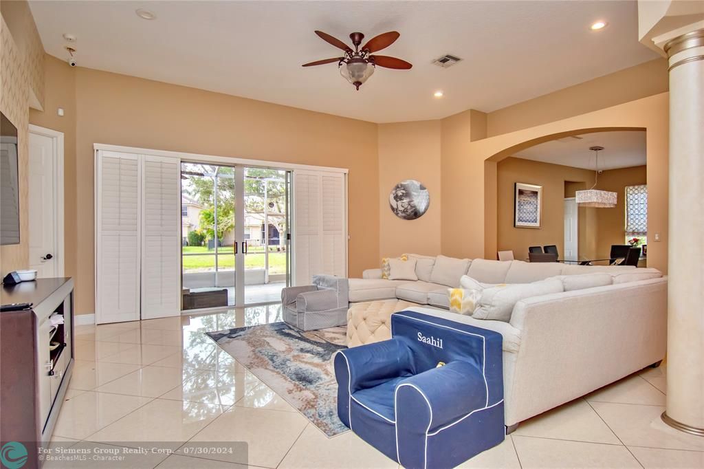 Boca Raton, Florida 33428, 4 Bedrooms Bedrooms, ,3 BathroomsBathrooms,Single Family,Exclusive Right,Cascades Pointe Dr,F10440594