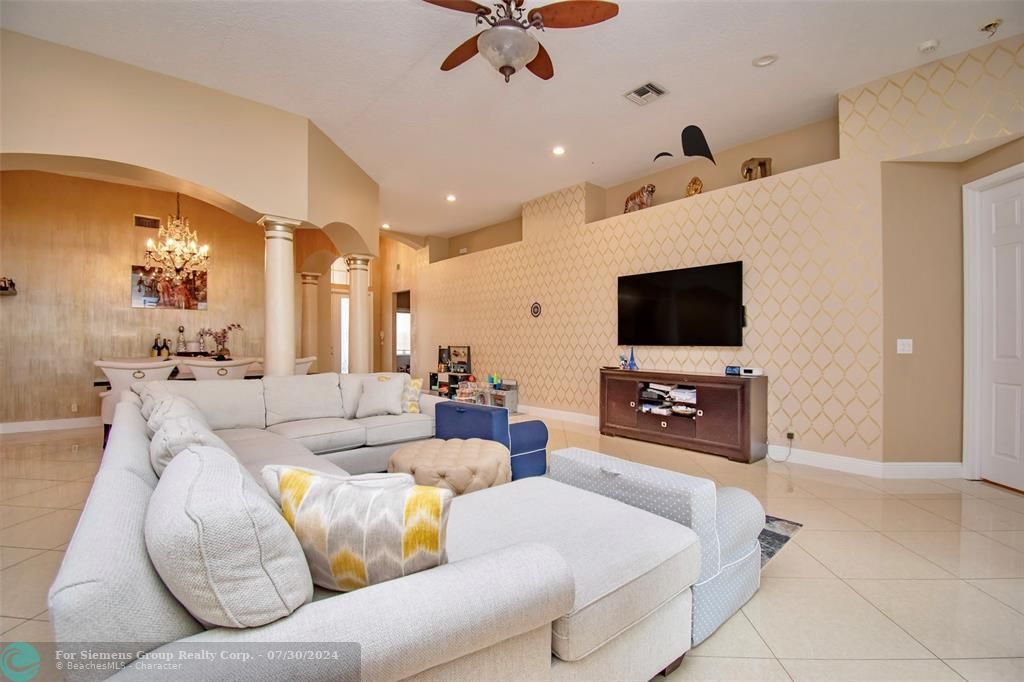 Boca Raton, Florida 33428, 4 Bedrooms Bedrooms, ,3 BathroomsBathrooms,Single Family,Exclusive Right,Cascades Pointe Dr,F10440594