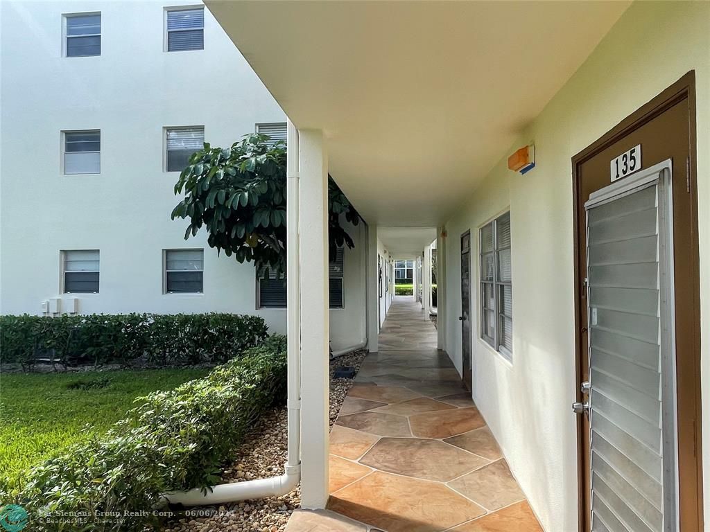 Boca Raton, Florida 33434, 1 Bedroom Bedrooms, ,1 BathroomBathrooms,Condo/Co-op/Villa/Townhouse,Exclusive Right,Mansfield D,F10410266