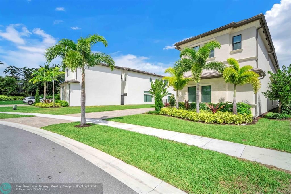 Boca Raton, Florida 33496, 7 Bedrooms Bedrooms, 10 Rooms Rooms,8 BathroomsBathrooms,Single Family,Exclusive Variable,Cappuccino Way,F10442916