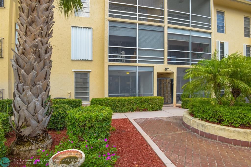 Boca Raton, Florida 33432, 1 Bedroom Bedrooms, ,1 BathroomBathrooms,Condo/Co-op/Villa/Townhouse,Exclusive Right,8th St,F10442579