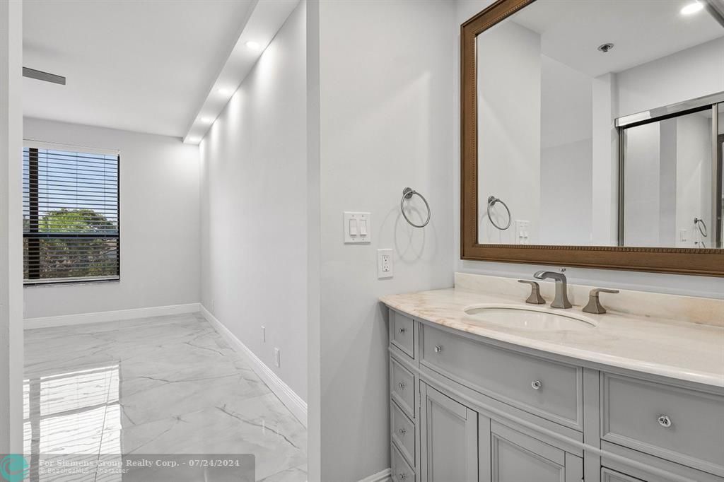 Boca Raton, Florida 33433, 3 Bedrooms Bedrooms, ,2 BathroomsBathrooms,Condo/Co-op/Villa/Townhouse,Exclusive Right,Promenade Drive,F10443682