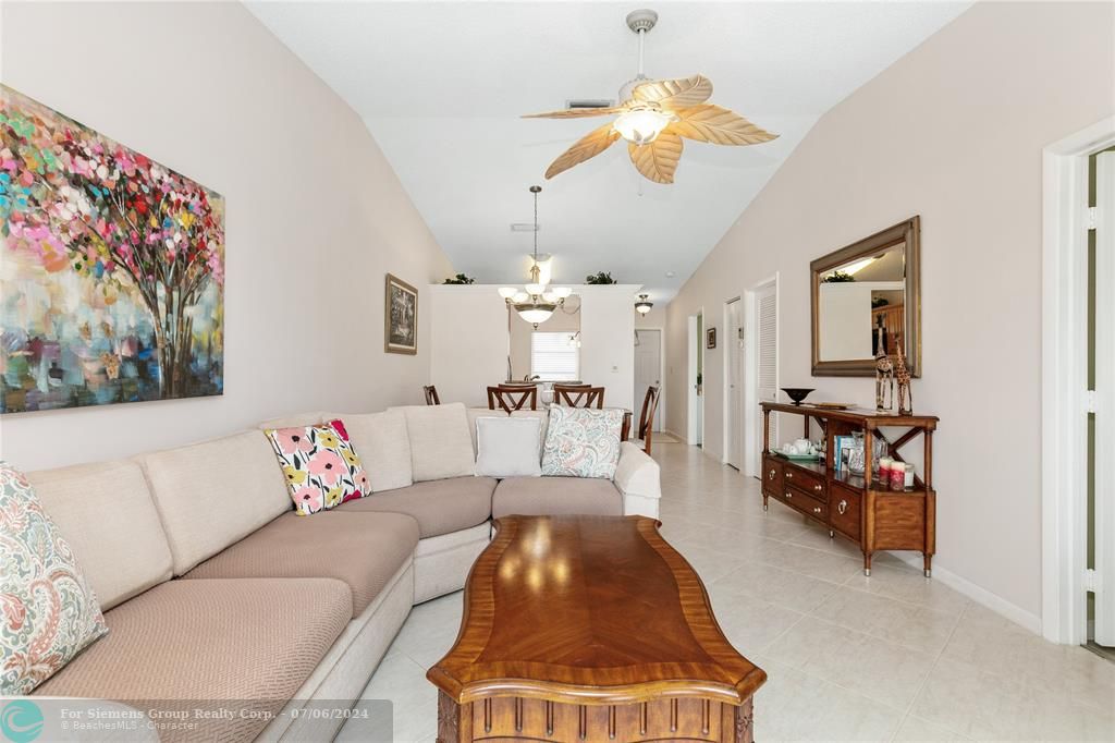 Boca Raton, Florida 33496, 2 Bedrooms Bedrooms, 6 Rooms Rooms,2 BathroomsBathrooms,Condo/Co-op/Villa/Townhouse,Exclusive Right,Argosy Dr,F10443839