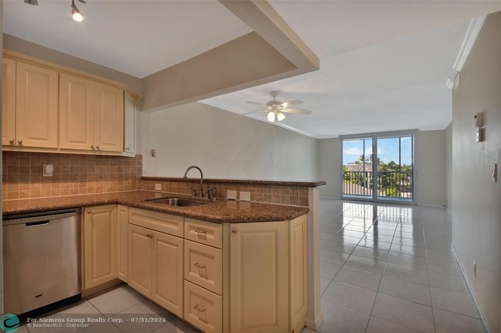 Boca Raton, Florida 33431, 2 Bedrooms Bedrooms, 2 Rooms Rooms,2 BathroomsBathrooms,Condo/Co-op/Villa/Townhouse,Exclusive Right,Spanish River blvd,F10444661