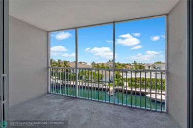 Boca Raton, Florida 33431, 2 Bedrooms Bedrooms, 2 Rooms Rooms,2 BathroomsBathrooms,Condo/Co-op/Villa/Townhouse,Exclusive Right,Spanish River blvd,F10444661