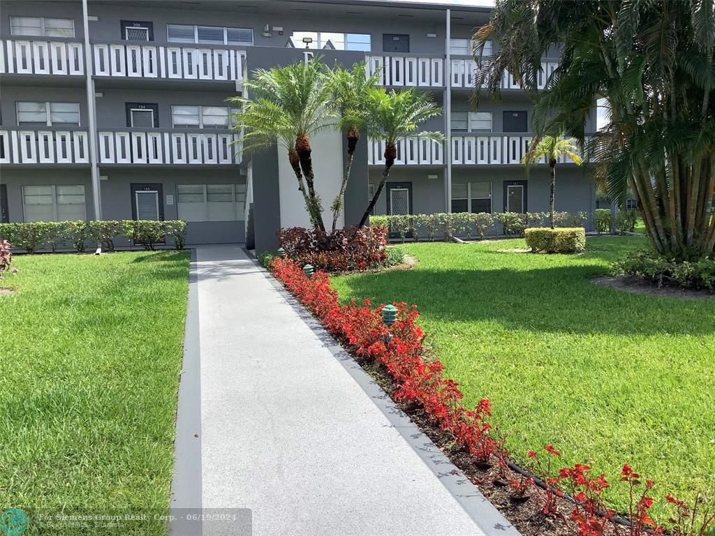 Boca Raton, Florida 33434, 1 Bedroom Bedrooms, ,1 BathroomBathrooms,Condo/Co-op/Villa/Townhouse,Exclusive Right,Suffolk,F10444532