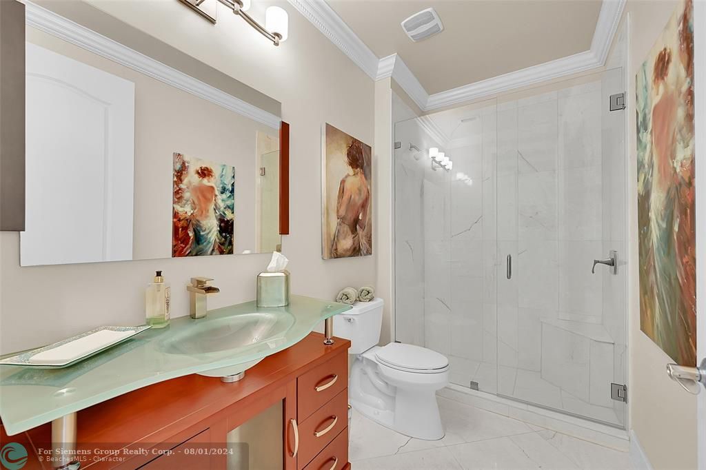 1st floor FULL bathroom