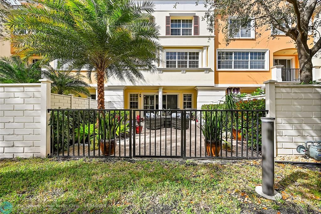 Boca Raton, Florida 33487, 3 Bedrooms Bedrooms, ,3 BathroomsBathrooms,Condo/Co-op/Villa/Townhouse,Exclusive Right,Trieste Ter,F10420848