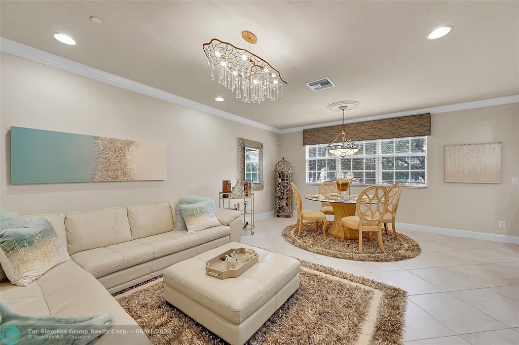Boca Raton, Florida 33487, 3 Bedrooms Bedrooms, ,3 BathroomsBathrooms,Condo/Co-op/Villa/Townhouse,Exclusive Right,Trieste Ter,F10420848
