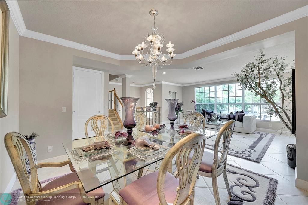 Dining/living room