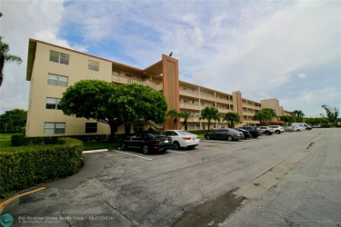 Boca Raton, Florida 33434, 2 Bedrooms Bedrooms, ,2 BathroomsBathrooms,Condo/Co-op/Villa/Townhouse,Exclusive Right,F10447013