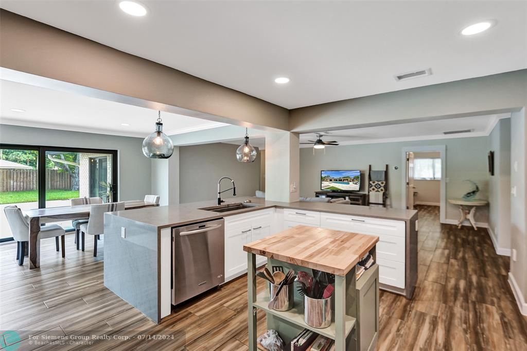 Boca Raton, Florida 33433, 4 Bedrooms Bedrooms, ,2 BathroomsBathrooms,Single Family,Exclusive Agency,Grande Dr,F10445711