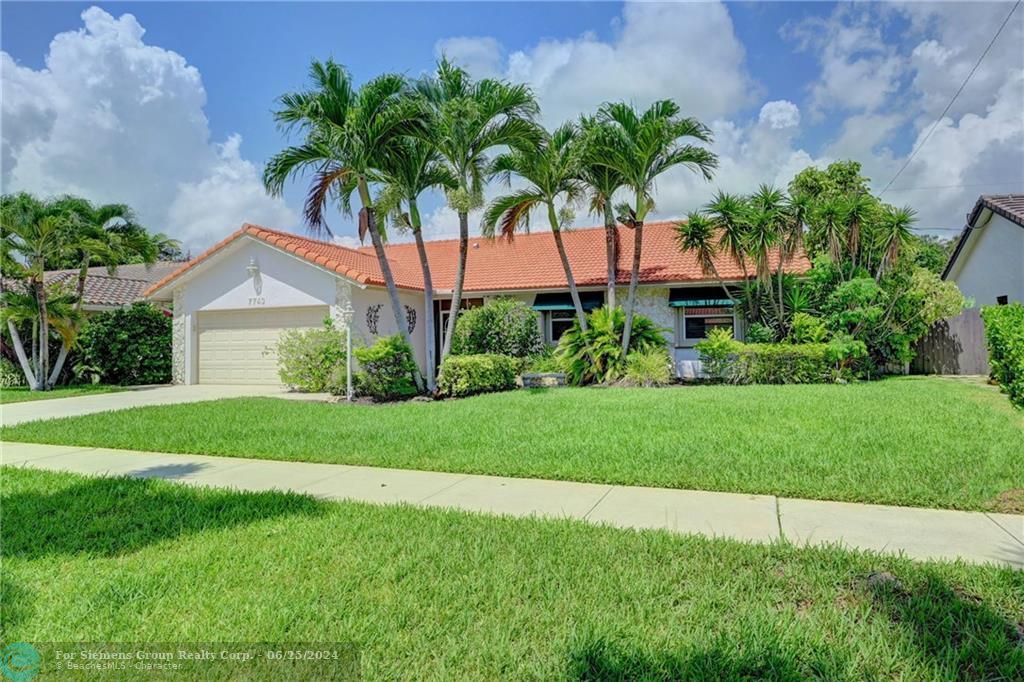 Boca Raton, Florida 33487, 3 Bedrooms Bedrooms, ,2 BathroomsBathrooms,Residential Rental,Exclusive Right,Country Club Boulevard,F10447443