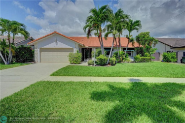 Boca Raton, Florida 33487, 3 Bedrooms Bedrooms, ,2 BathroomsBathrooms,Residential Rental,Exclusive Right,Country Club Boulevard,F10447443