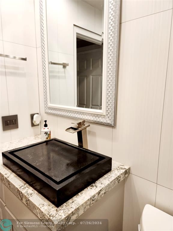 Stone infinity sink