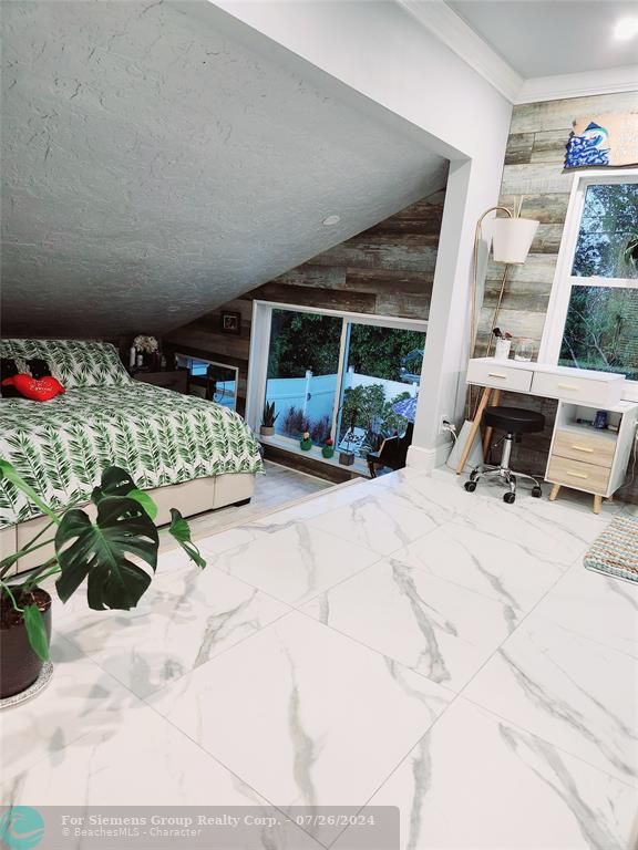 Second floor suite