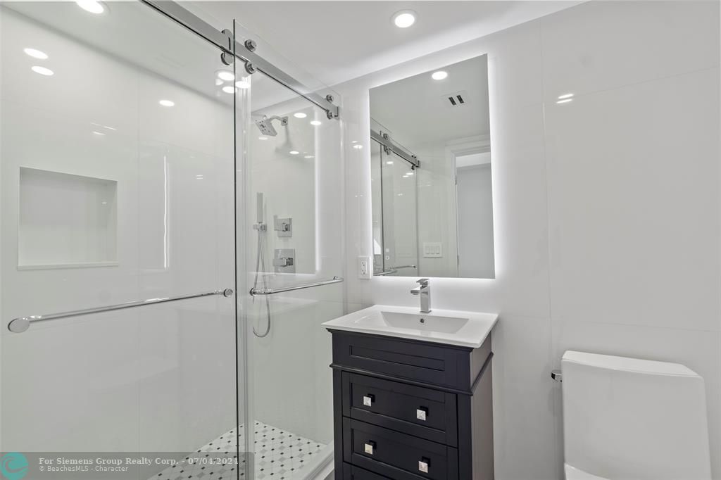 BATHROOM #2