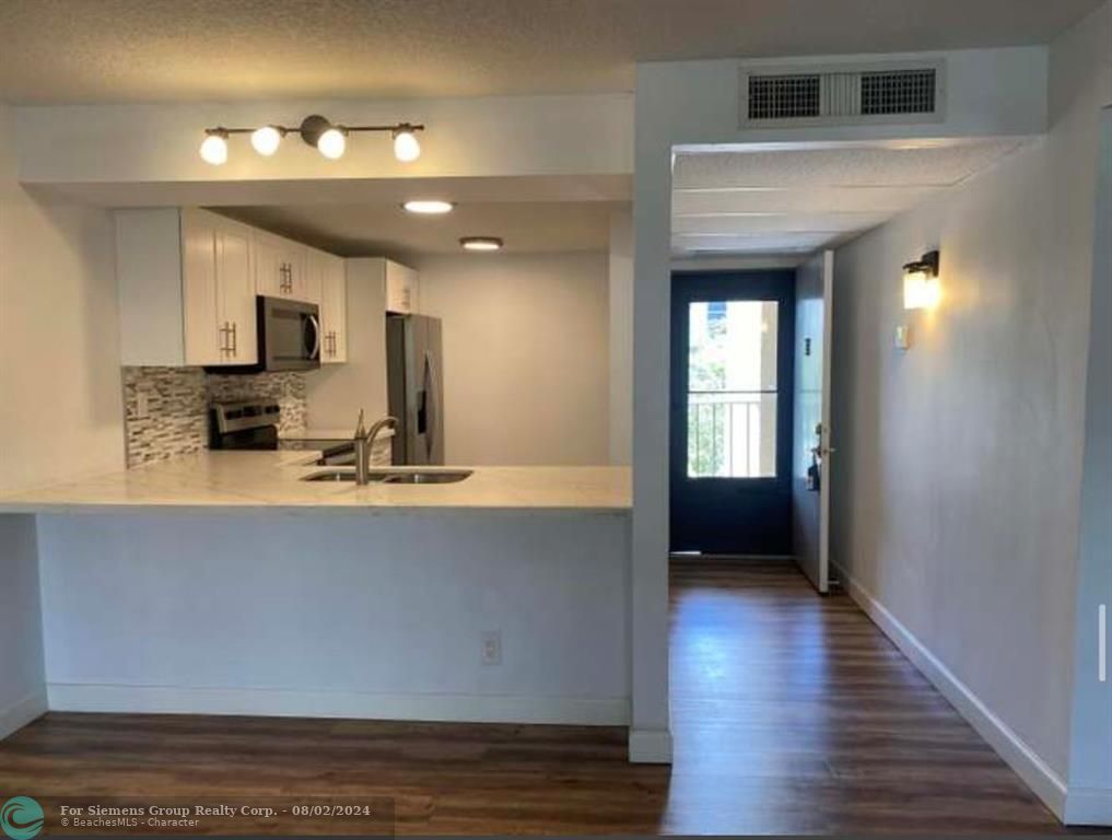 Boca Raton, Florida 33432, 1 Bedroom Bedrooms, ,1 BathroomBathrooms,Residential Rental,Exclusive Right,Royal Palm Way,F10449315