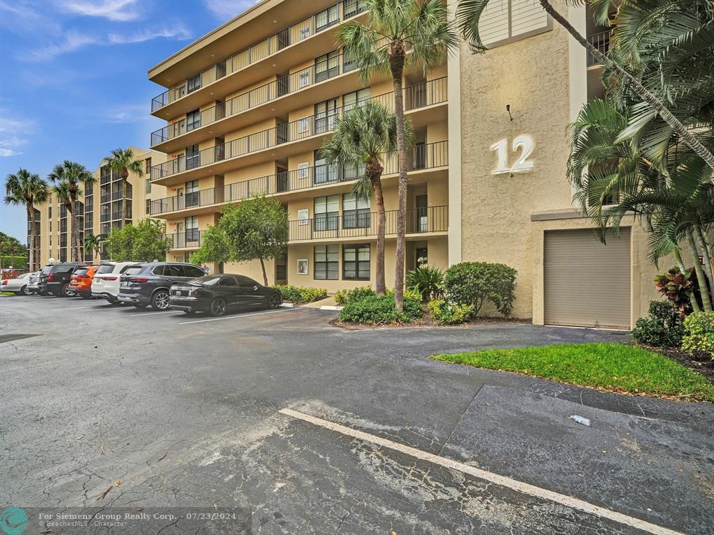 Boca Raton, Florida 33432, 1 Bedroom Bedrooms, ,1 BathroomBathrooms,Condo/Co-op/Villa/Townhouse,Exclusive Right,Royal Palm Way,F10449732