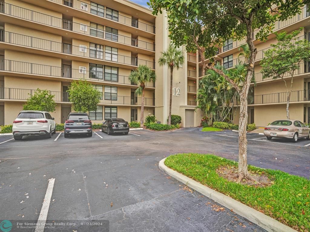 Boca Raton, Florida 33432, 1 Bedroom Bedrooms, ,1 BathroomBathrooms,Condo/Co-op/Villa/Townhouse,Exclusive Right,Royal Palm Way,F10449732