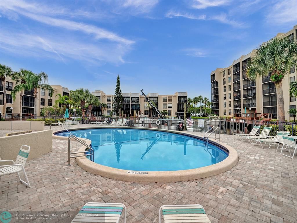 Boca Raton, Florida 33432, 1 Bedroom Bedrooms, ,1 BathroomBathrooms,Condo/Co-op/Villa/Townhouse,Exclusive Right,Royal Palm Way,F10449732