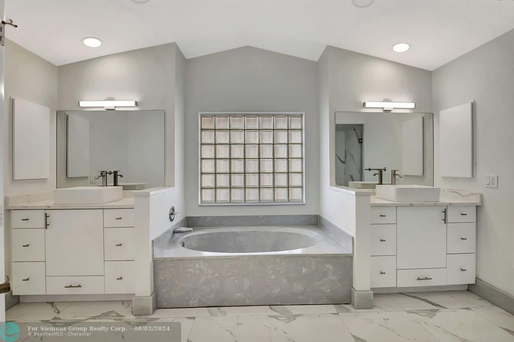 Boca Raton, Florida 33433, 4 Bedrooms Bedrooms, ,4 BathroomsBathrooms,Single Family,Exclusive Right,Brava Way,F10443723