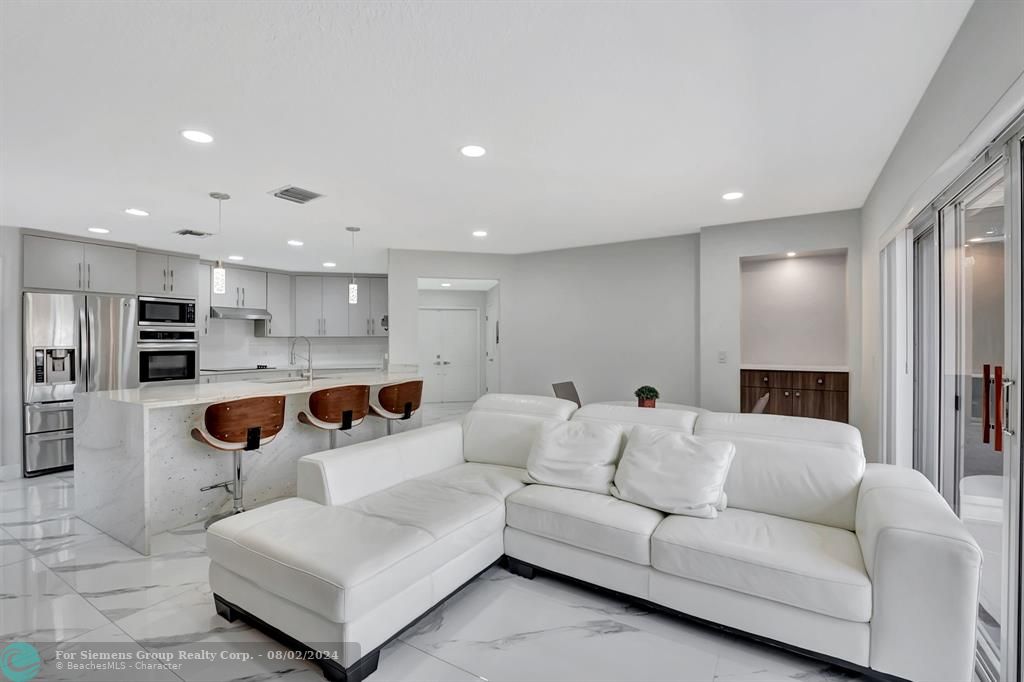 Boca Raton, Florida 33433, 4 Bedrooms Bedrooms, ,4 BathroomsBathrooms,Single Family,Exclusive Right,Brava Way,F10443723