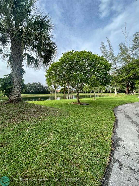 Boca Raton, Florida 33433, 2 Bedrooms Bedrooms, ,2 BathroomsBathrooms,Condo/Co-op/Villa/Townhouse,Exclusive Agency,Lake Forest Cir,F10450129