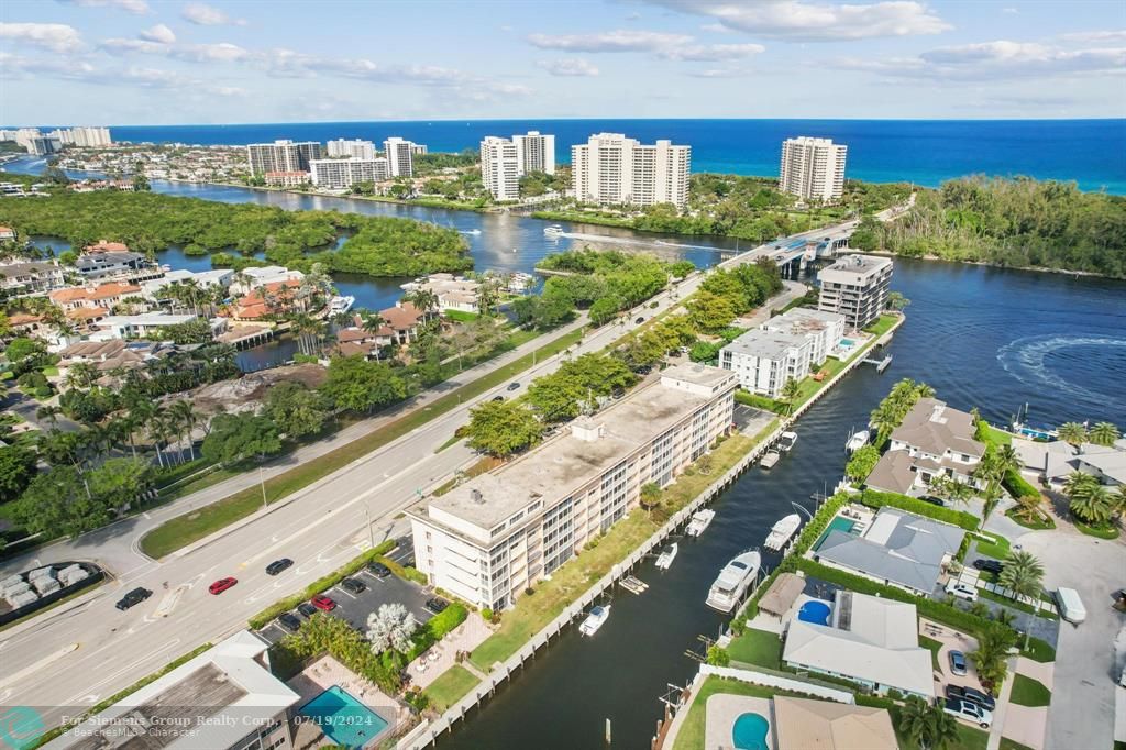 Incredible location on ICW, extremely close to the beach!