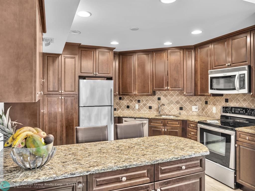 Boca Raton, Florida 33432, 2 Bedrooms Bedrooms, ,2 BathroomsBathrooms,Condo/Co-op/Villa/Townhouse,Exclusive Right,Camino Real,F10450221