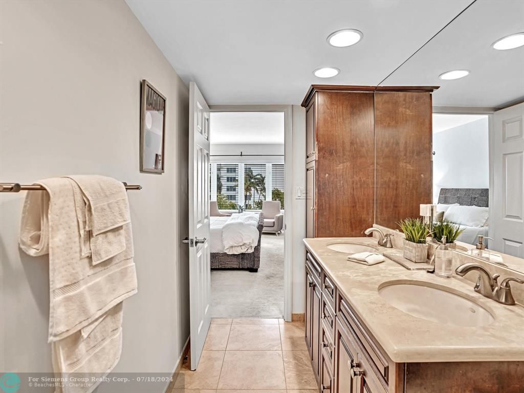 Boca Raton, Florida 33432, 2 Bedrooms Bedrooms, ,2 BathroomsBathrooms,Condo/Co-op/Villa/Townhouse,Exclusive Right,Camino Real,F10450221