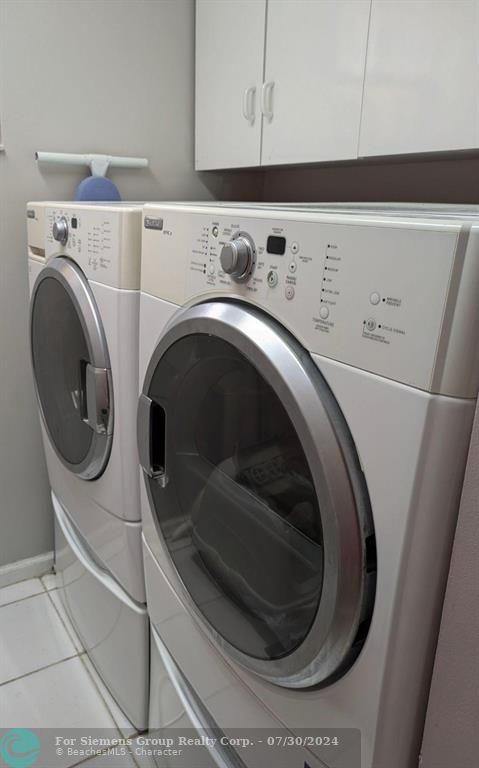 washer & dryer